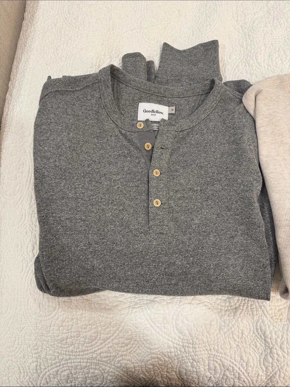 Levi's Long Sleeve Crewneck Sweater in Light Beige